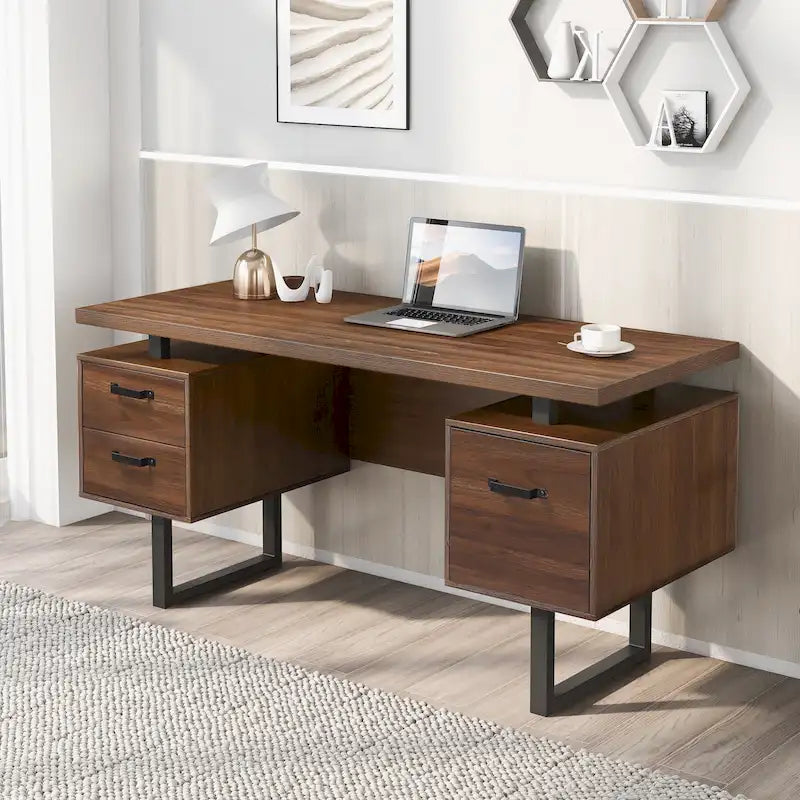 Bureau moderne en noyer avec 3 tiroirs, rangement pour dossiers suspendus et surface étanche de 68,5 cm pour bureau à domicile ou petits espaces de travail