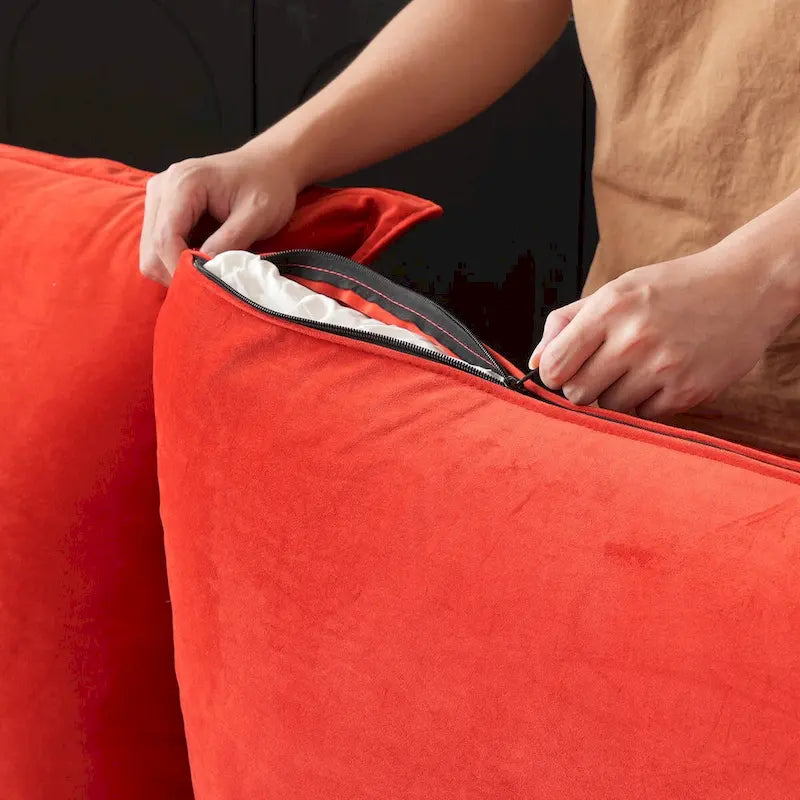 Canapé d'angle en velours en U avec assise large et profonde en plumes et duvet, convertible avec 2 poufs de rangement.