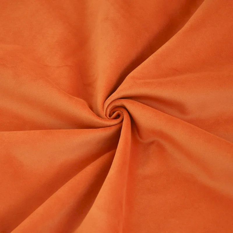 Canapé d'angle en velours en U avec assise large et profonde en plumes et duvet, convertible avec 2 poufs de rangement.
